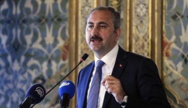 Bakan Gül: Kim hangi bilgiyi verecekse cumhuriyet savcılarının kapısı açıktır