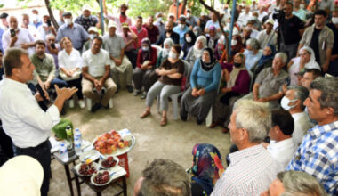 BAŞKAN SEÇER, TARSUS’TA MUHTARLAR VE VATANDAŞLARLA BİR ARAYA GELDİ