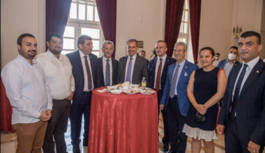 BAŞKAN SEÇER, BAYRAMIN İLK GÜNÜ KENT PROTOKOLÜYLE BAYLAMLAŞTI