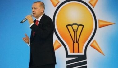 AKP sosyal medya ilanı ile ilçe başkanı arıyor