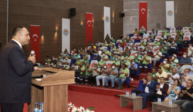 BAŞKAN YILMAZ, PERSONELİYLE BAYRAMLAŞTI