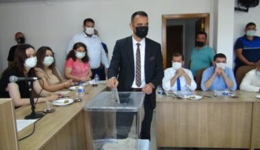 Silifke Belediye Başkanı Sadık Altunok oldu