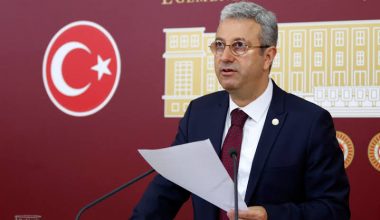 CHP’Lİ ANTMEN ‘SARAYA 13 UÇAK VAR AMA YANGINA 1 UÇAK BİLE YOK’