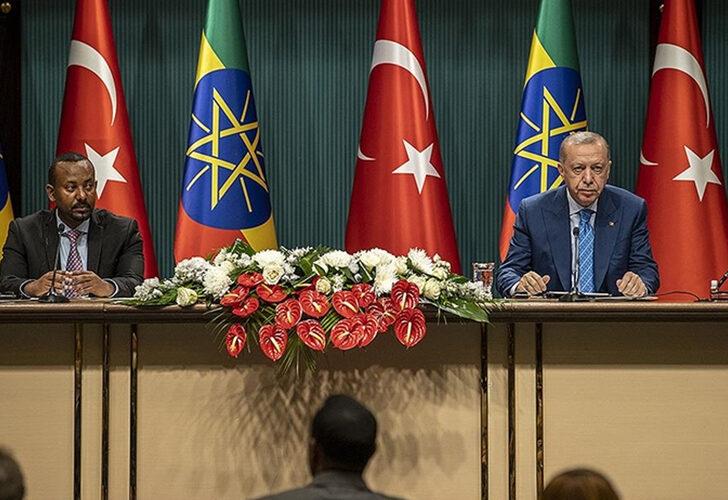 Konuk Başbakan’ın konuşması sırasında bir çeviri skandalı yaşandı!! Atatürk sansürü!!!