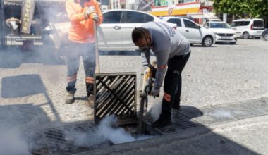 MERSİN BÜYÜKŞEHİR, PAZAR ALANLARINI İLAÇLIYOR