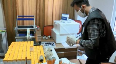Üsküdar’da 1.5 milyon liralık sahte vitamin ve ilaç kürleri ele geçirildi