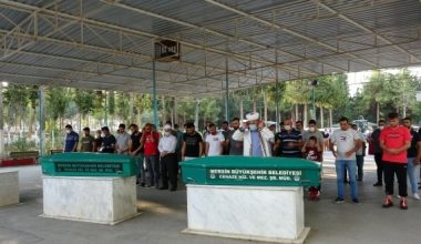 Eski eşi tarafından öldürülen kadın ile annesi Mersin’de toprağa verildi