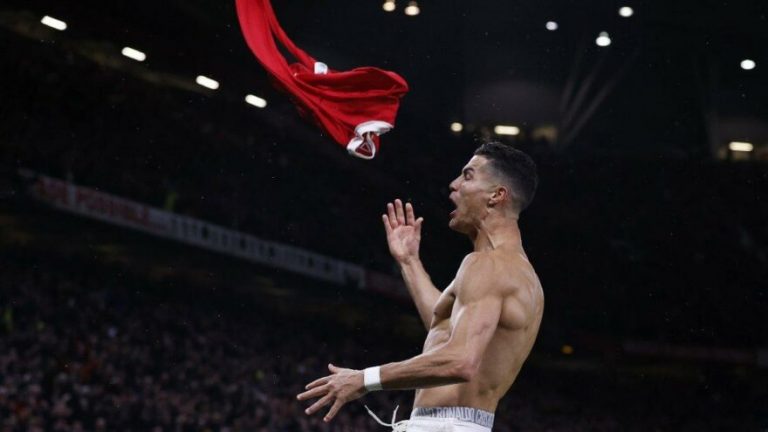 Cristiano Ronaldo, 90+5’te Manchester’ı ipten aldı: 2-1! Tarihe geçti…