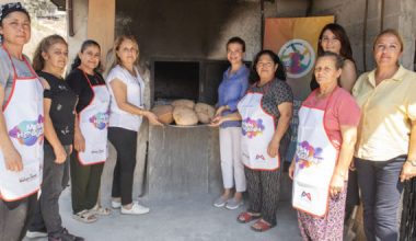 KADINLAR ÜRETİYOR, YÖRESEL EKMEKLER MER-EK’TE SATILIYOR