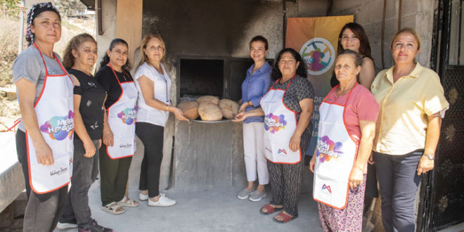 KADINLAR ÜRETİYOR, YÖRESEL EKMEKLER MER-EK’TE SATILIYOR