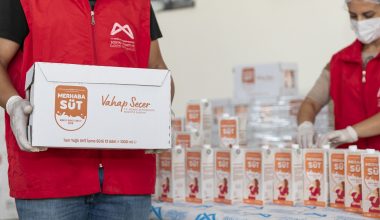 SÜTLER ÜRETİCİDEN, HAMİLELERE ULAŞTIRILMASI BÜYÜKŞEHİR’DEN