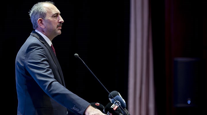 Adalet Bakanı Gül: Hukuk fakültelerine veteriner dekan atanması beni çok rahatsız ediyor