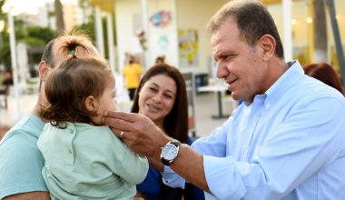 BAŞKAN SEÇER: “BÜTÜN KİMLİKLERİ, KÜLTÜRLERİ KUCAKLAMAK YÖNETİCİ OLARAK GÖREVİMİZDİR”
