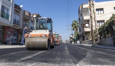 BÜYÜKŞEHİR, TOROSLAR’DA YOL VE KALDIRIMLARI YENİLİYOR