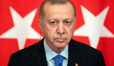 Erdoğan’a ÖTV’de yeni yetki: Tütün ürünlerinin” ve ” araçların” özel tüketim vergileri (ÖTV) ile oranlara esas ÖTV matrahlarının alt ve üst sınırlarını üç katına kadar artırabilecek.