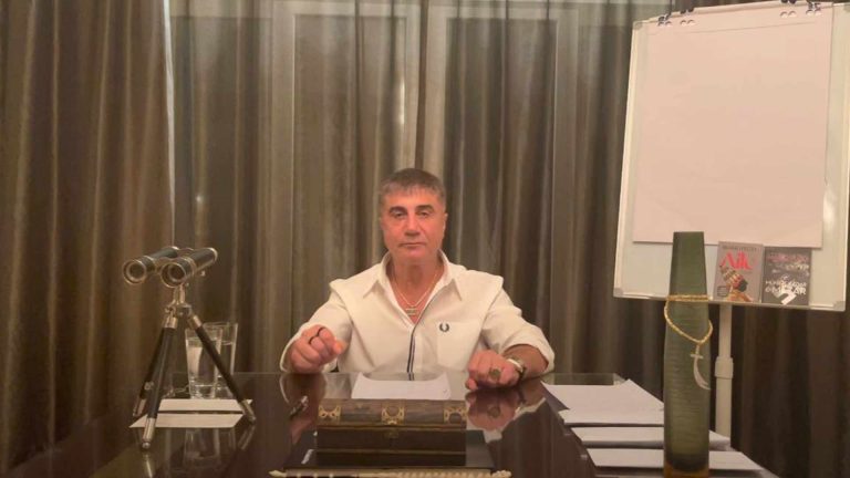Sedat Peker’den ‘yasadışı bahis’ iddiası: “Bu listede siyasilerin, bürokratların, hükümete yakın iş adamlarının aileleri de var”