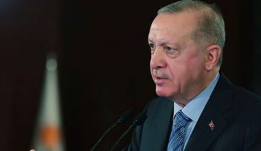 Cumhurbaşkanı Erdoğan, AKP genel başkan yardımcılarıyla toplantı yaptı; gündem döviz kurlarındaki artış