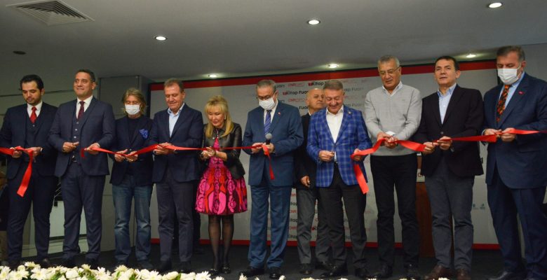 Akdeniz Bölgesi’nin en büyük kitap fuarı Yenişehir’de açıldı