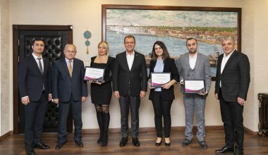 BAŞKAN SEÇER’DEN BAŞARILI PROJE SUNAN PERSONELE TEŞEKKÜR BELGESİ