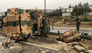 Hatay’da askeri araç devrildi: 3 asker yaralı