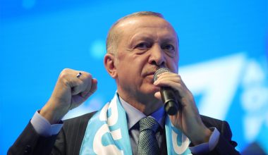 Reuters yazdı: Erdoğan, seçim öncesi Alevi yurttaşların desteğini kazanmak için Cemevlerine ibadethane statüsü verebilir