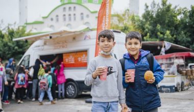 ‘1 EKMEK 1 ÇORBA’ VATANDAŞLARIN İÇİNİ ISITMAYA DEVAM EDİYOR