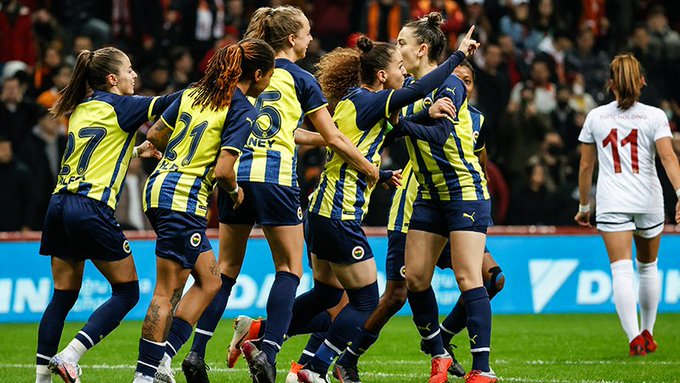 Tarihi maçta tarihi skor; Fenerbahçe, Galatasaray’ı 7-0 yendi