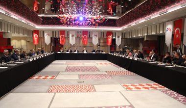 İSTANBUL’DA MERSİNLİLER “GÜÇLÜ BİR MERSİN” İÇİN BULUŞTU