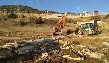 TOROSLAR BELEDİYESİ, YÜKSEK KESİMLERDE YOL ÇALIŞMALARINI ARALIKSIZ SÜRDÜRÜYOR