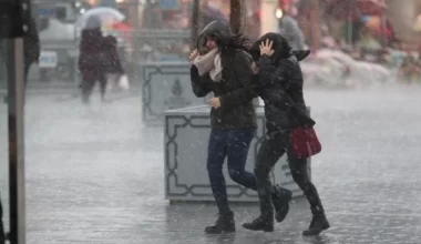 Hafta ortasına dikkat! Sıcaklık düşüyor, yağış artıyor…
