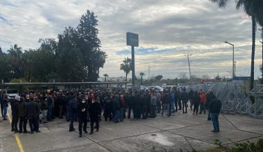 Mersin’de Çimsataş İşçilerinin Grevi Devam Ediyor
