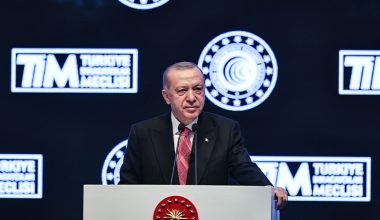 Erdoğan: Ne olur Türk Lirası deyip geçmeyin, bizim paramız çok önemli