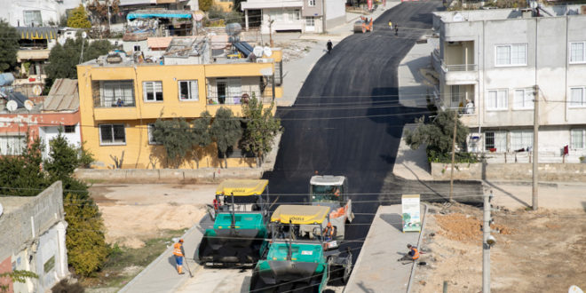 MERSİN BÜYÜKŞEHİR, EĞRİÇAM MAHALLESİ 7. CADDE’DE 1100 METRELİK YOLU YENİLEDİ