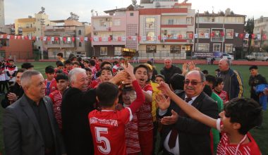 3 OCAK MİNİKLER FUTBOL TURNUVASI’NIN ŞAMPİYONU TOROSLAR HALKKENT SPOR