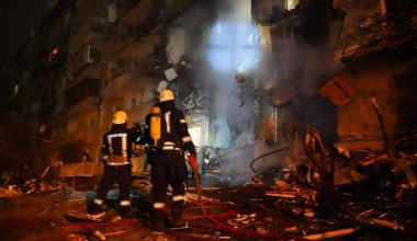 Kiev’de patlama sesleri duyuldu… Konutlara roket düştü: 3 sivil yaralandı