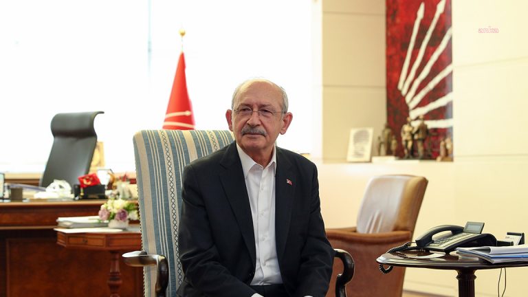 Kılıçdaroğlu: Biz sadece telefonlarımızın dinlendiğini sanıyorduk, meğer izleniyormuşuz da