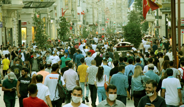 Covid-19 vaka yoğunluğu en çok artan 10 il açıklandı