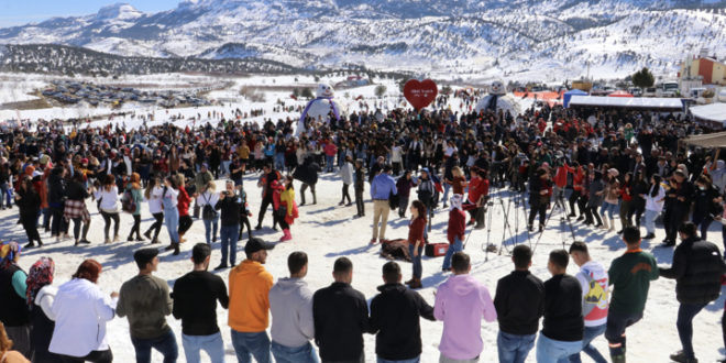 TOROSLAR 2. KAR FESTİVALİ’NİN İKİNCİ GÜNÜNDE COŞKU DAHA DA ARTTI