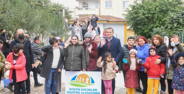 Yenişehir Belediyesi çocuklara kar sevinci yaşattı