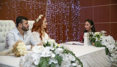 ÇİFTLER EN ÖZEL GÜNLERİ İÇİN 02.02.2022 TARİHİNİ SEÇTİ