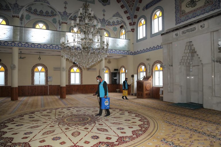 TOROSLAR’DA CAMİLER VE CEMEVİ PIRIL PIRIL