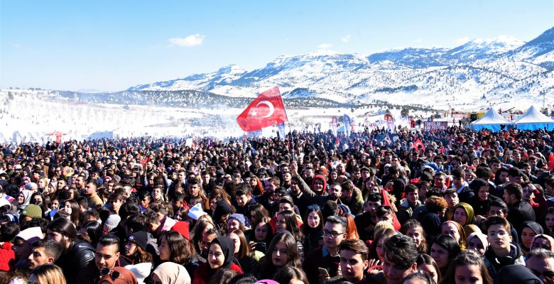 TOROSLAR’IN ZİRVESİNDE “2. KAR FESTİVALİ” HEYECANI