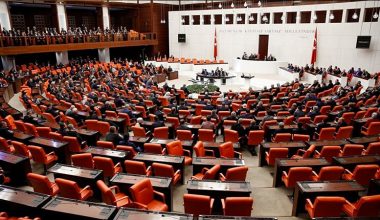 Şirket aleyhine haber yapan gazetecilere hapis öngören kanun teklifi, vergi kaçakçıları için ‘etkin pişmanlık’ hükümlerini genişletiyor