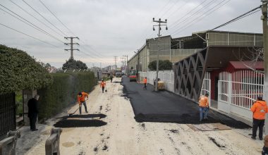 BÜYÜKŞEHİR’DEN ÇİLEK VE KARADUVAR MAHALLELERİNDE EŞ ZAMANLI YOL YAPIM ÇALIŞMASI