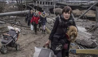 Rusya, sivillerin tahliyesi için geçici ateşkes ilan etti