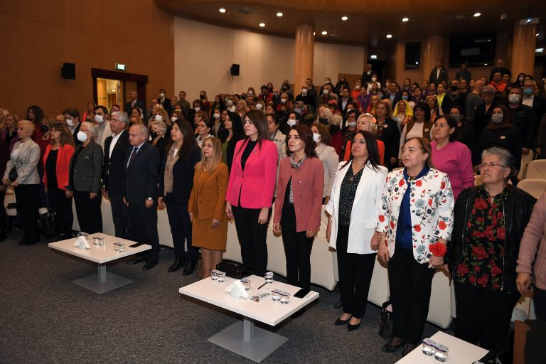 BAŞKAN SEÇER’E ‘KADIN DOSTU YEREL YÖNETİM ÖDÜLÜ’