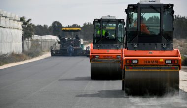 BÜYÜKŞEHİR, KAZANLI SAHİL YOLUNDA ÇALIŞMALARINA DEVAM EDİYOR