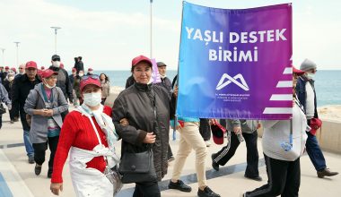 BÜYÜKŞEHİR, YAŞLILARA SAYGI HAFTASI’NDA YÜRÜYÜŞ ETKİNLİĞİ DÜZENLEDİ