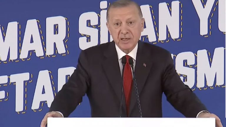 Cumhurbaşkanı Erdoğan gençlere seslendi: Amacımız sizlere 2053 vizyonunu hayata geçirebileceğiniz büyük ve güçlü bir Türkiye bırakmak