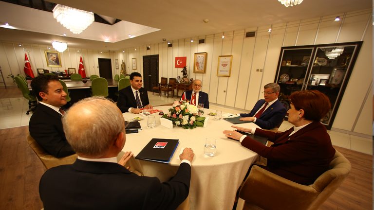 İyi Parti’den Babacan’ın çıkışına ilişkin açıklama: Masada hiçbir çatlak yok